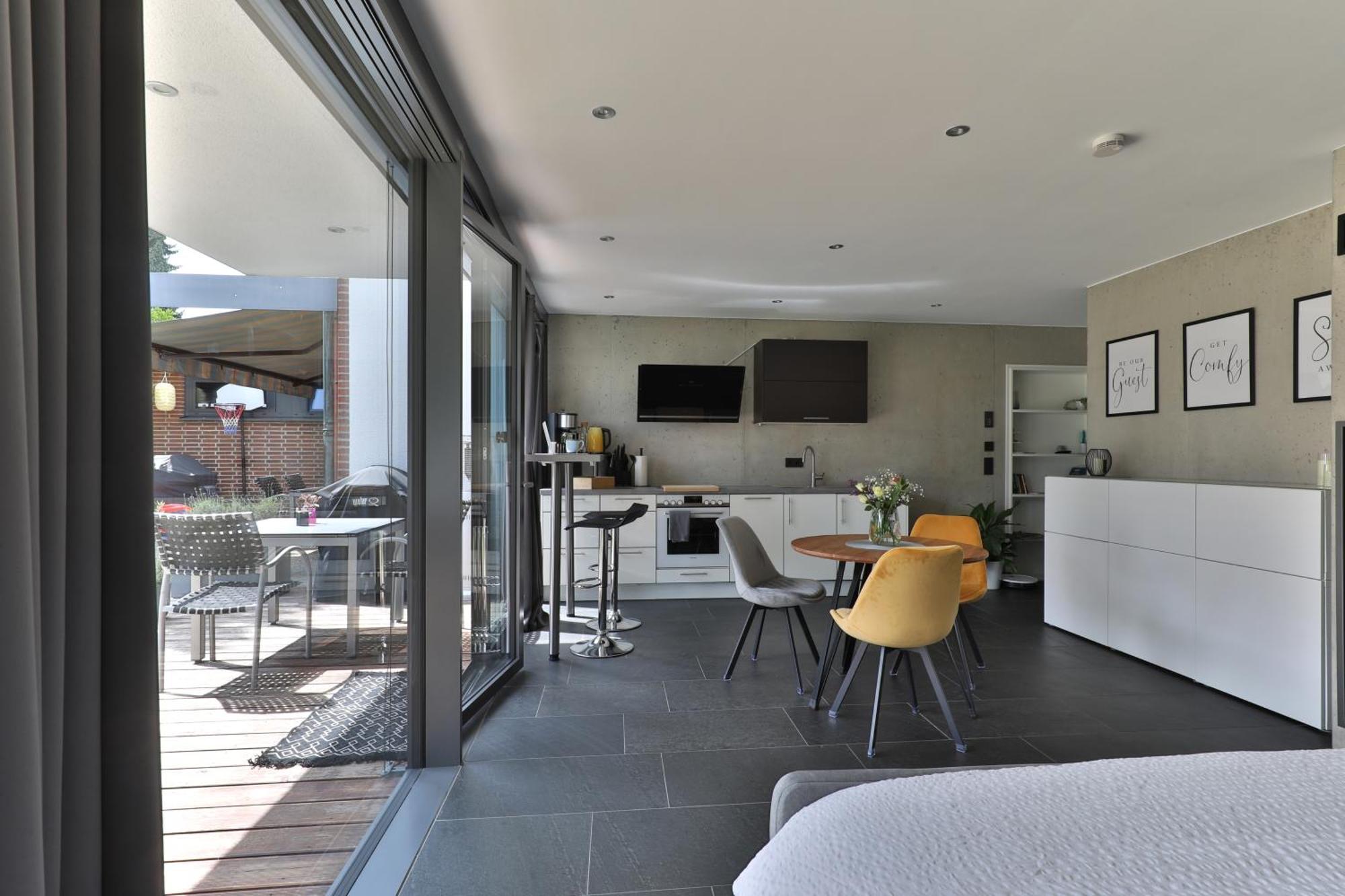 Modernes Studio-Apartment Gersthofen Luaran gambar