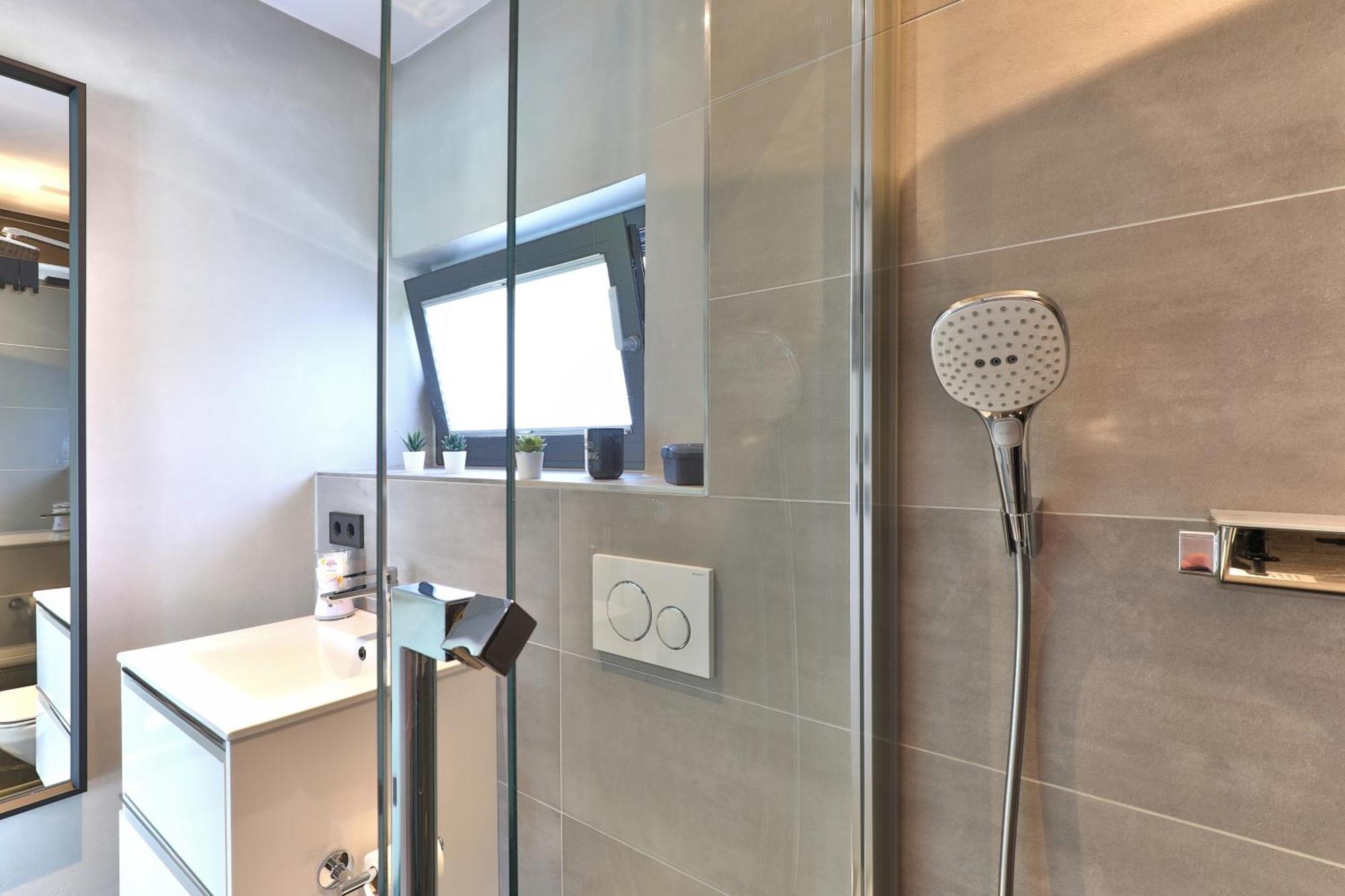 Modernes Studio-Apartment Gersthofen Luaran gambar